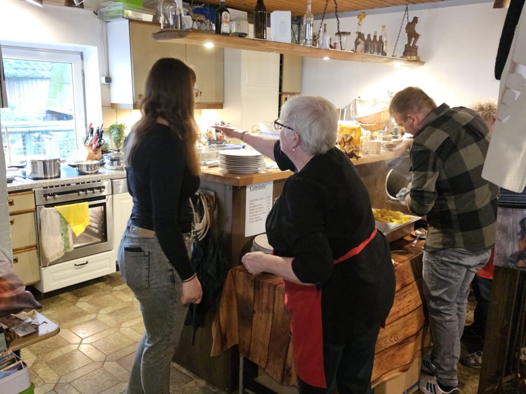 Vera kümmert sich um alles